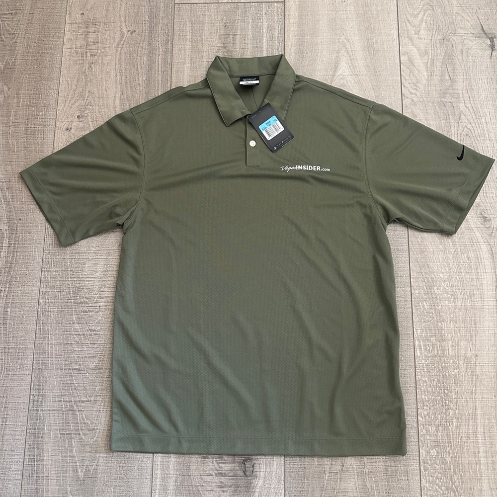 New w/Tags Nike Golf Dri Fit Men’s Medium Polo Shirt with Vegasinsider.com Logo